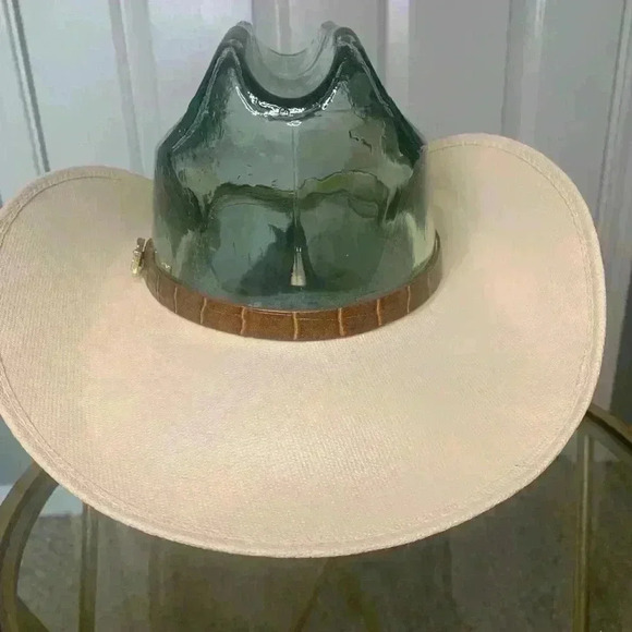 Cowboy hat 1 little tequila - Picture 7 of 11